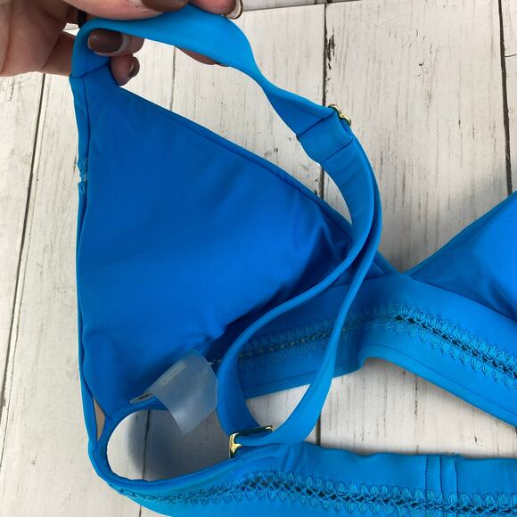 PilyQ Sea Blue Tropics Stitched Ellie Halter Bikini Top Size Medium - Picture 11 of 13